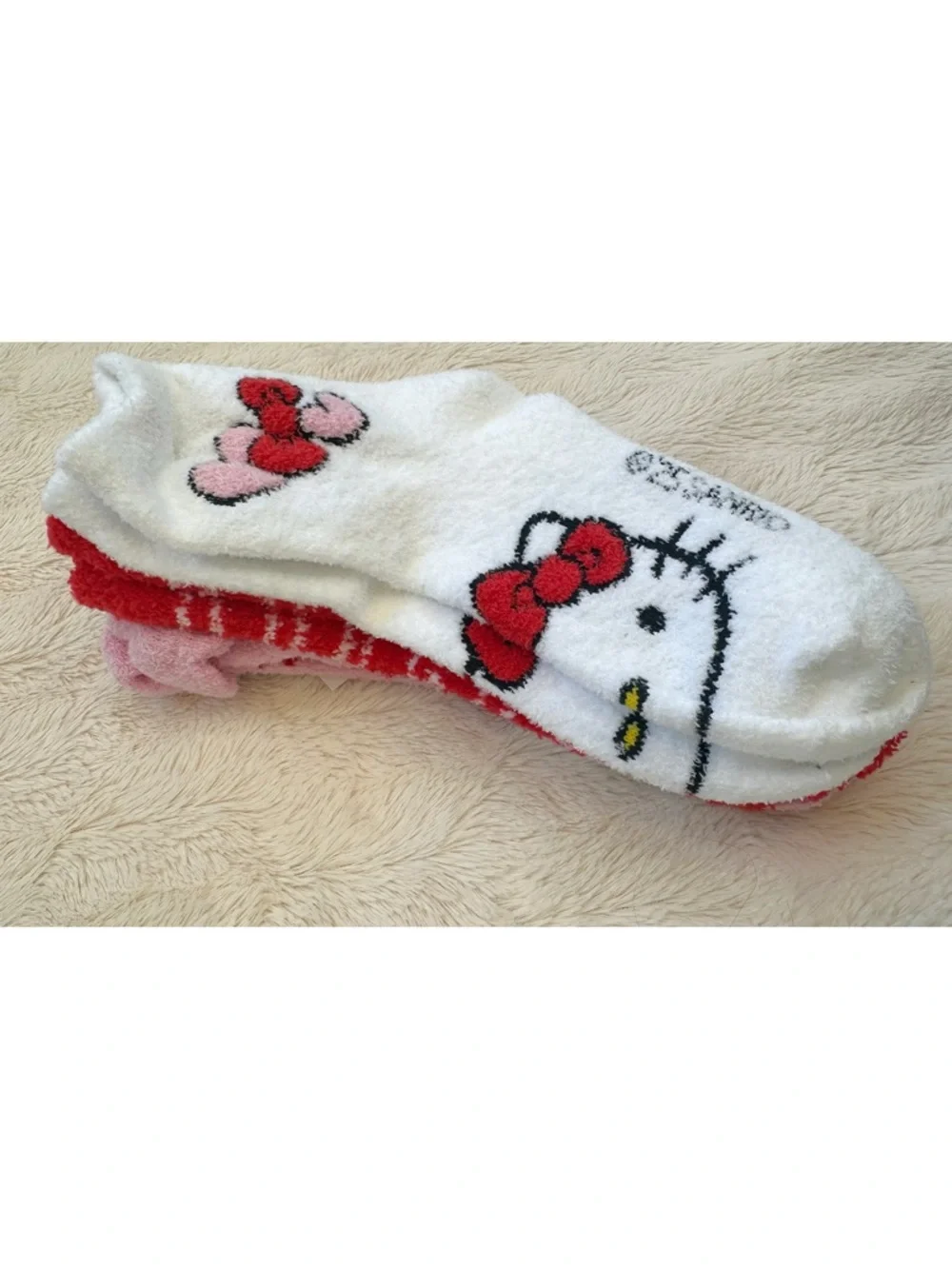 NEW Sanrio Hello Kitty Pack of 3 Valentine’s Day Gift Plush Socks - Picture 12 of 17